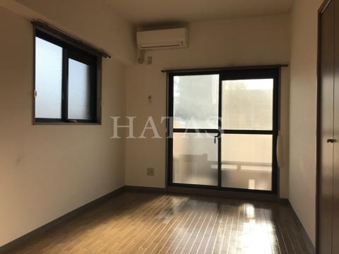 居室・リビング　同物件・別部屋のお写真です。