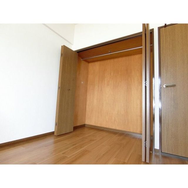 収納　【収納】別のお部屋のモデルルームになります。※現況優先