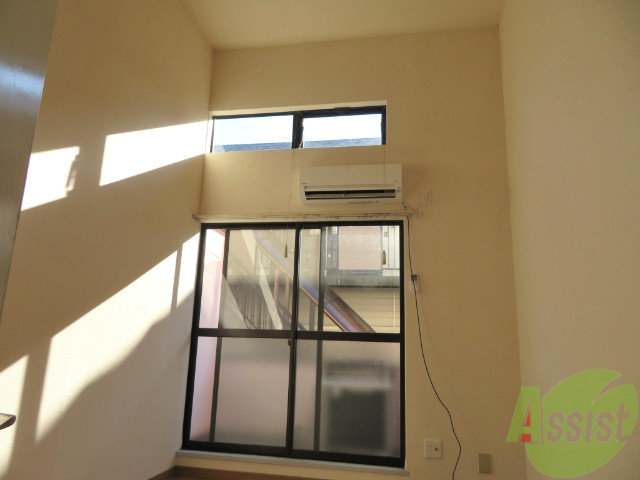 居室・リビング　広々としたリビングです。レイアウト楽しみですね。