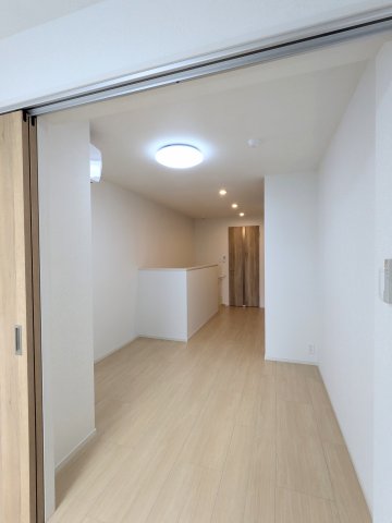 居室・リビング　こちらの居間で趣味の時間をお楽しみください