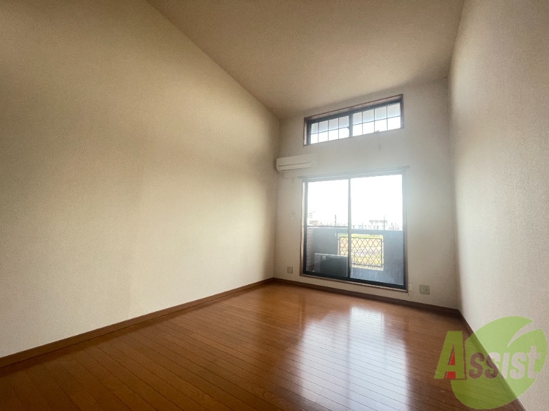 居室・リビング　こちらがお部屋です。広々としていましたよ。