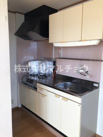 キッチン　コンパクトなキッチンで掃除もラクラク