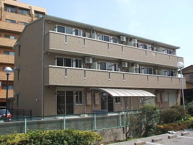 建物外観　前面棟なしで日当り良好です