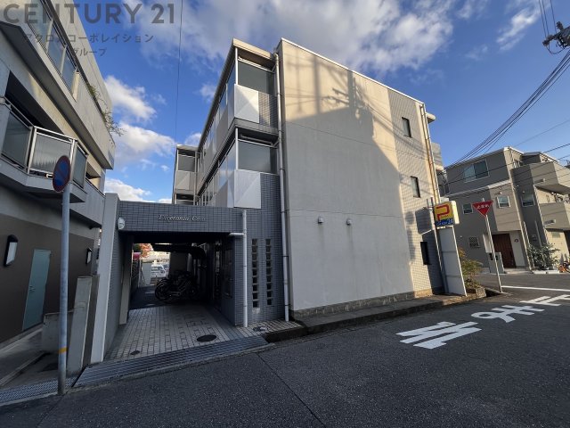 建物外観　モニター付きオートロック完備☆