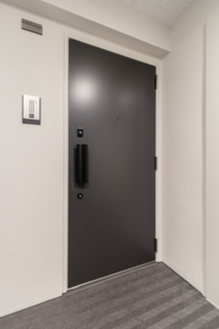 玄関　※写真は同タイプ住戸です。
