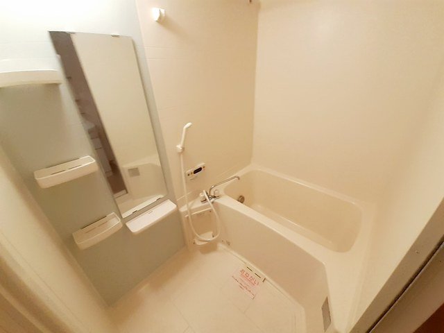 バス・シャワールーム　お風呂で日々の疲れを落としましょう