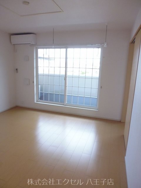 居室・リビング　綺麗なダイニングで快適にお食事していただけます。