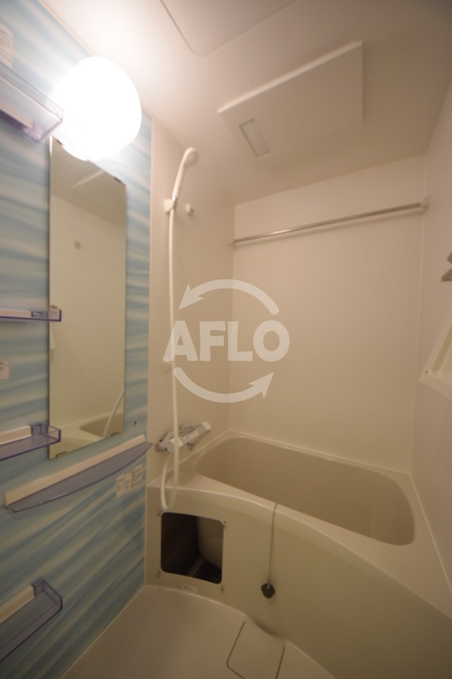 バス・シャワールーム　セレニテ本町東リアン　お風呂