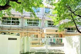 中学校　世田谷区立桜丘中学校（中学校）まで187m