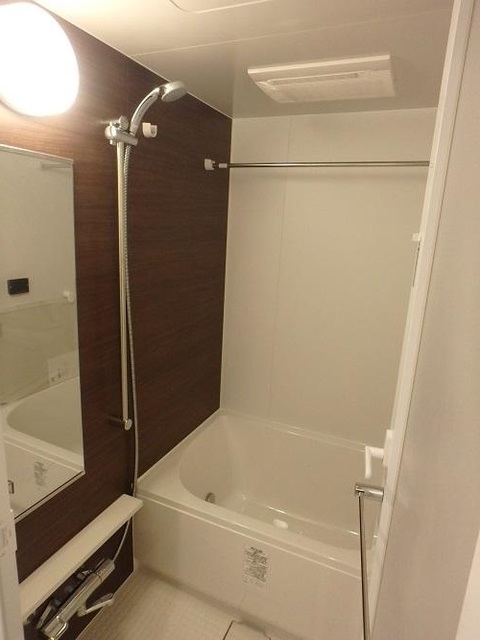 バス・シャワールーム　バスルーム