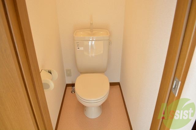 トイレ　真っ白おトイレです