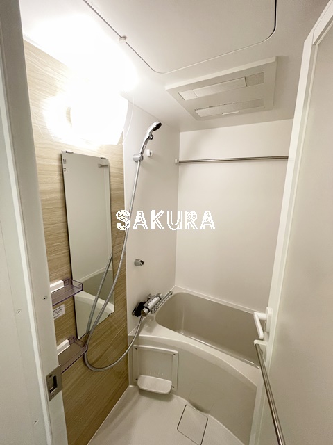 バス・シャワールーム　嬉しい浴室乾燥機付き♪