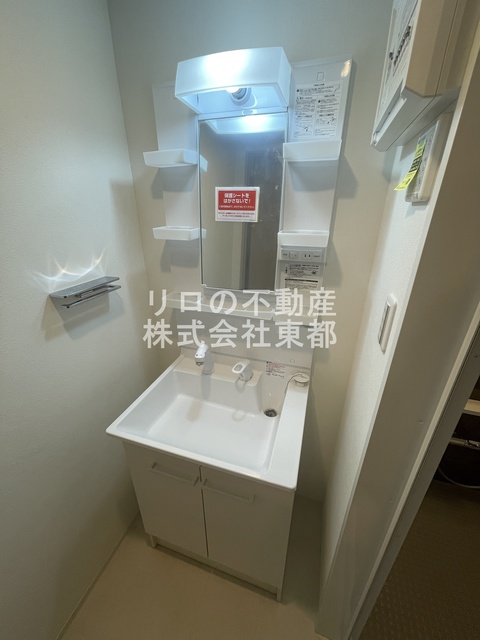 洗面設備　嬉しい洗面台は独立タイプ！