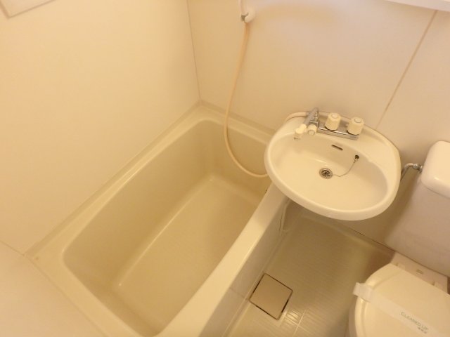 バス・シャワールーム　日々の疲れを癒すお風呂付です