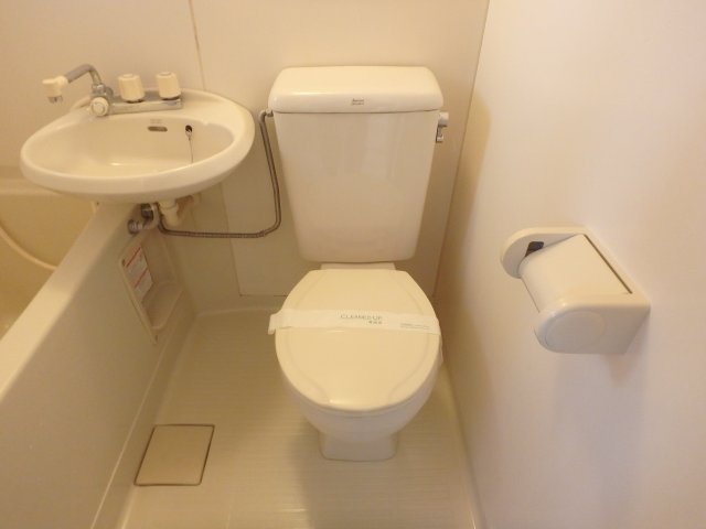 トイレ　落ち着いたトイレです