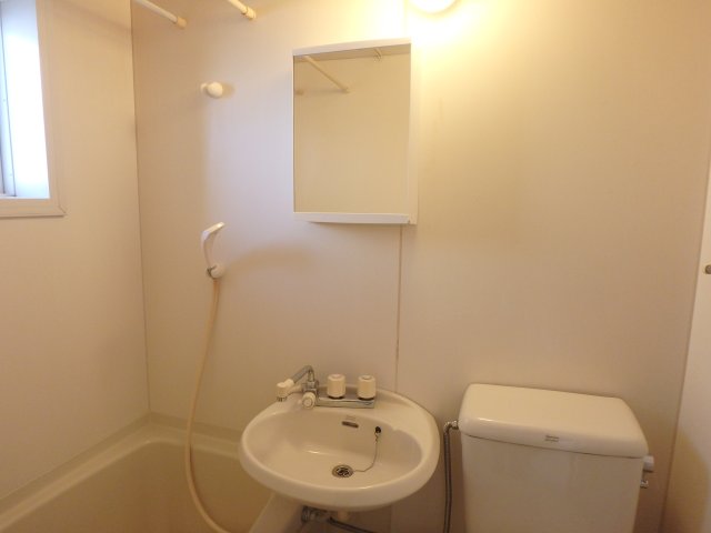 洗面設備　忙しい朝には欠かせない洗面所です