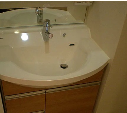 洗面設備　使いやすい洗面所です