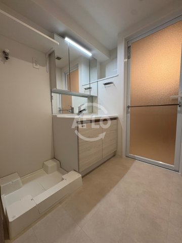 洗面設備　コンフォリア・リヴ北浜高麗橋　洗面所