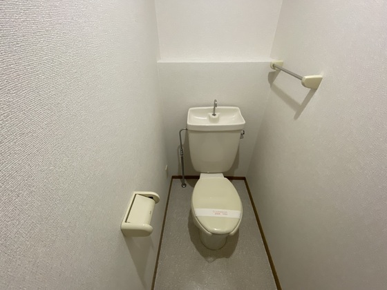 トイレ　※別部屋の写真です