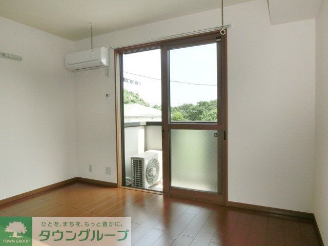 居室・リビング　日当たり良好です