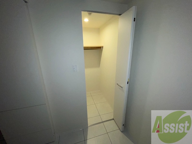 収納　ウォークインクローゼットです。荷物が多い方でも安心です。