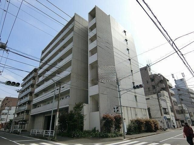 建物外観　オートロック完備