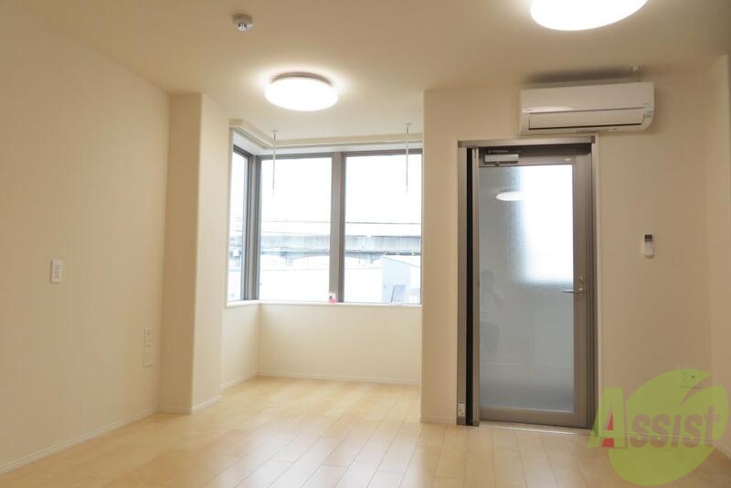 居室・リビング　リビングは明るくお洒落な内装になっています。