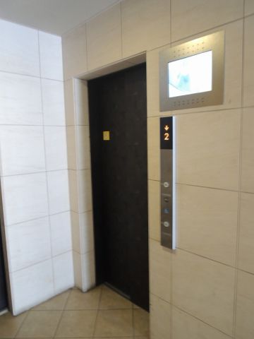 その他　エレベーター付で引越しも上り下りもラクラク。