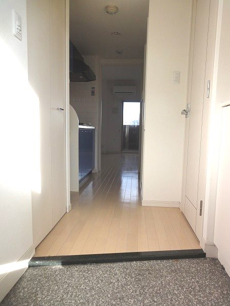 玄関　同マンション別部屋