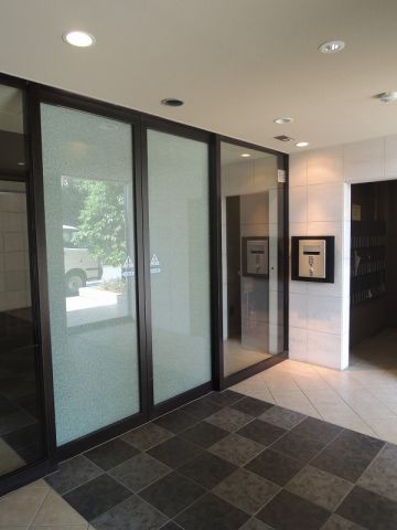 エントランス　オートロック付で安心できます！