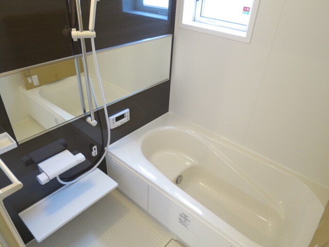 バス・シャワールーム　バスルーム