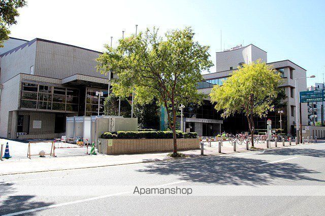 図書館　西図書館（図書館）まで480m