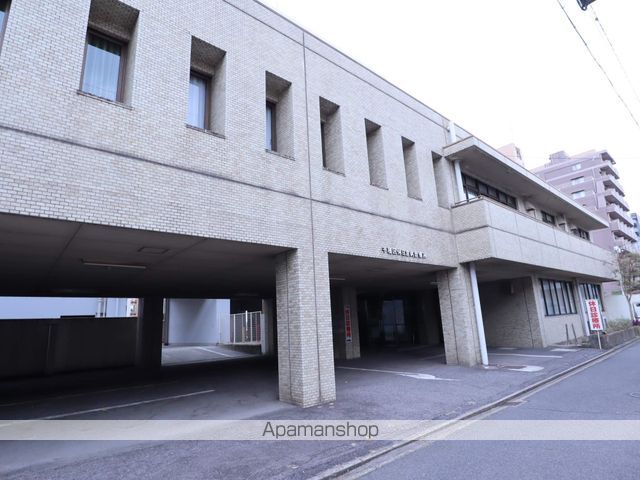 病院　休日救急診療所（病院）まで570m