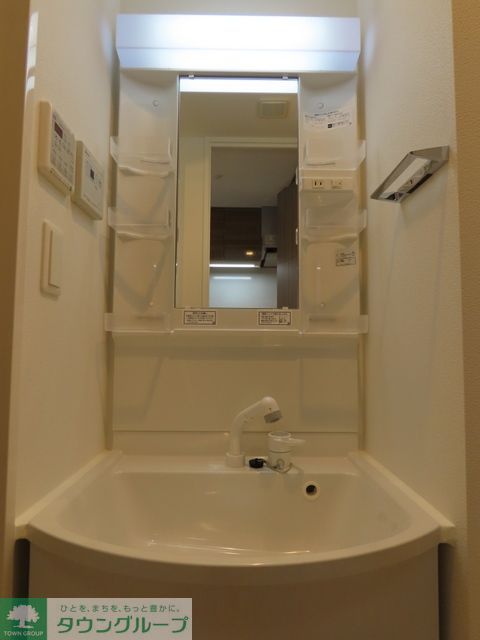 洗面設備　※写真は同タイプ住戸です。