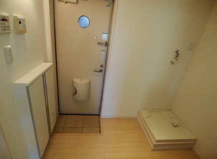 玄関　同建物別部屋参考