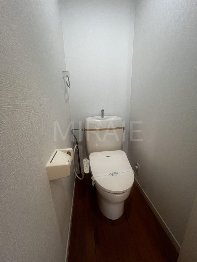 トイレ　別号室の参考写真です