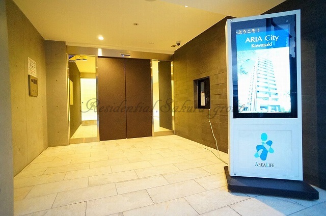 エントランス　お洒落な建物デザイン♪