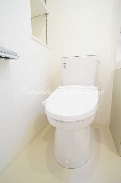 トイレ　嬉しい温水洗浄便座♪