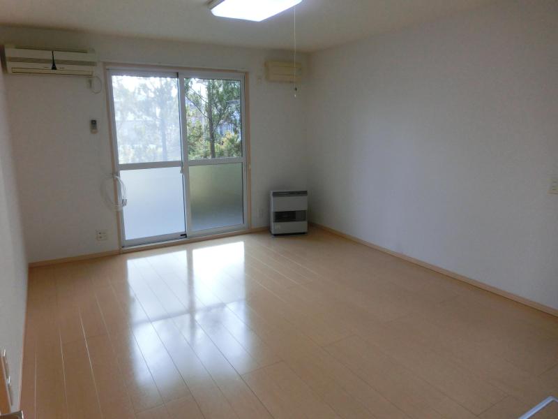 居室・リビング　同タイプの写真です。