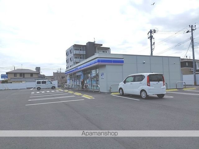 コンビニ　ローソン（コンビニ）まで641m