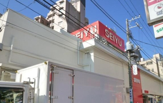 スーパー　西友（スーパー）まで882m