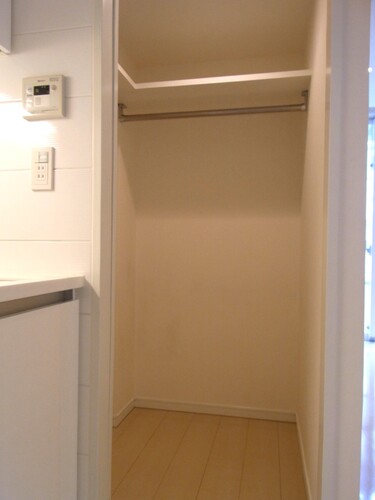 収納　ウォークインクロゼット　※2013年4月撮影