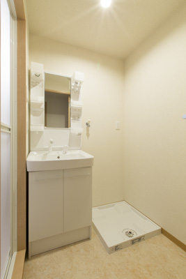 洗面設備　くもり止めコート付シャンプードレッサー