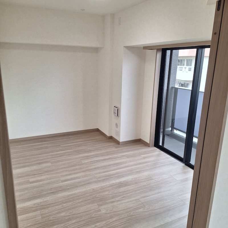 居室・リビング　☆明るい洋室☆