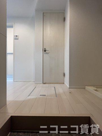玄関　別号室イメージの為、現状を優先致します。