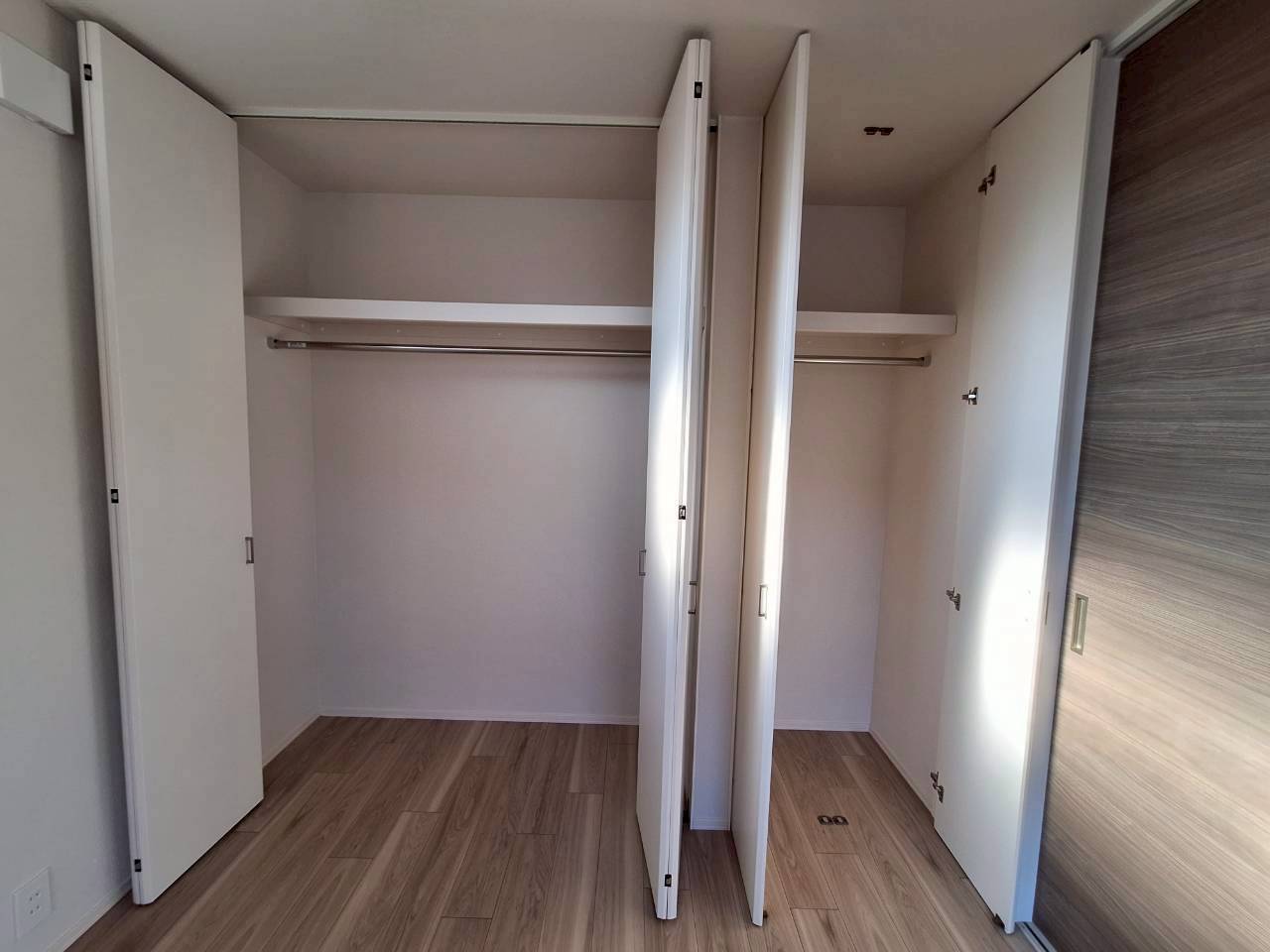 収納　★収納豊富なダブルクローゼット★