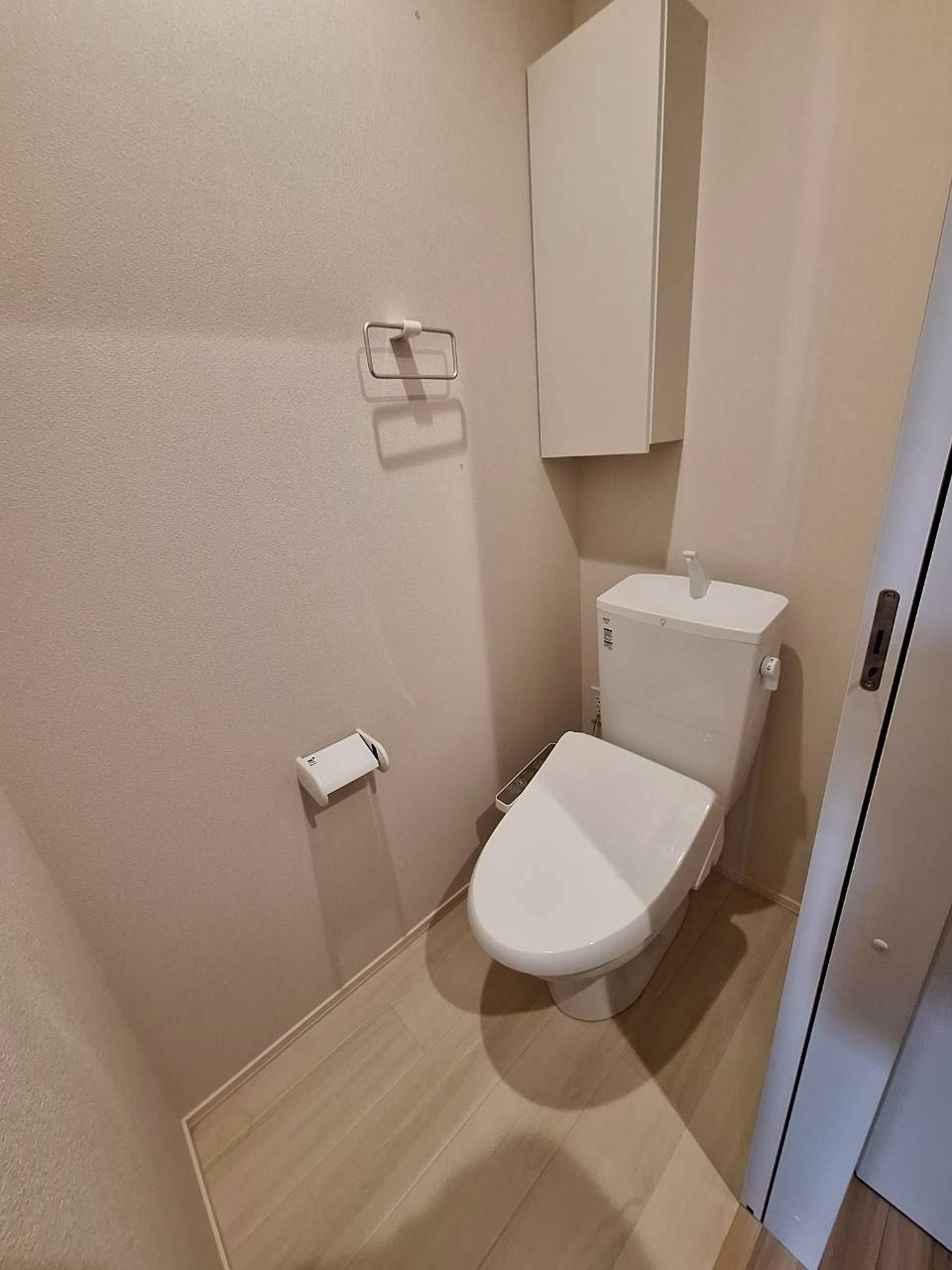 トイレ　★温水洗浄便座付きトイレ★