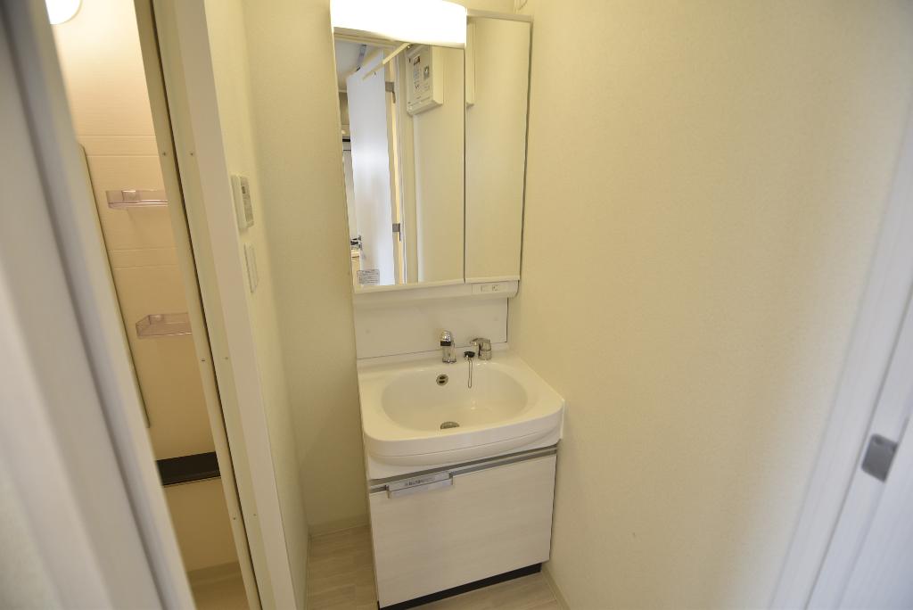 洗面設備　洗髪洗面化粧台