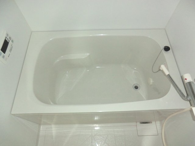 バス・シャワールーム　シンプルで機能的なユニットバスです！