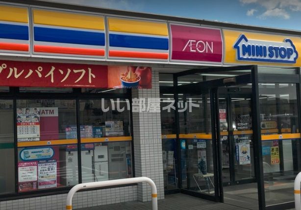 コンビニ　ミニストップ 鈴鹿庄野町店（コンビニ）まで708m